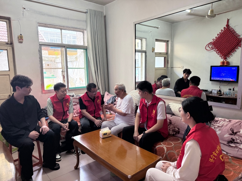 济宁市审计局团支部开展“抗战精神进社区 审计文化润人心”主题团日活动